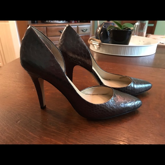 BCBG pumps - Picture 2 of 3
